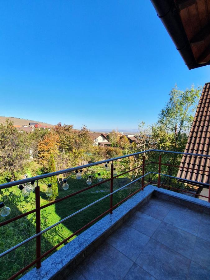Apartament La Casa In Curte Comuna Daire Codlea Dış mekan fotoğraf
